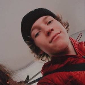 Meet your Posher, Zachary